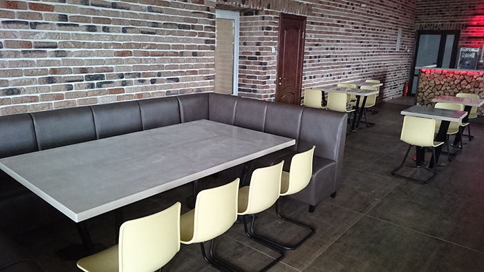 kak-preobrazit-letnee-kafe-jarkimi-aksessuarami 5