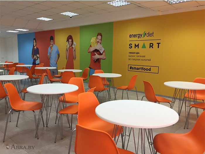 Shefilton-tables-and-cheirs-2